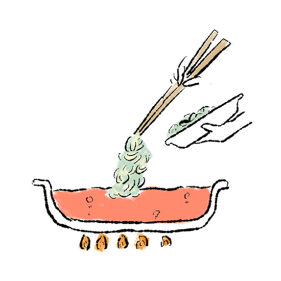 味見が終わったら、凍ったままの長ネギを鍋に全て入れ、ゆっくりほぐします。